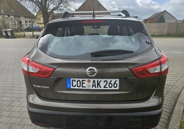 Nissan Qashqai cena 47700 przebieg: 125000, rok produkcji 2017 z Sochaczew małe 67